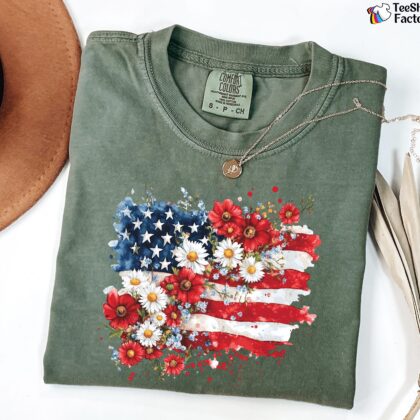 Floral 4th of July Graphic Tee, Floral Flag Shirt, 4th of July Shirt, Women's 4th of July Tee - Image 4