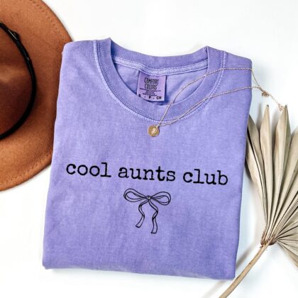 Alternative view of Cool Aunts Club Shirt, Auntie Shirt, New Aunt Gift, Pregnancy Announcement