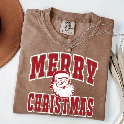 Retro Santa T-Shirt, Retro Christmas Tee, Merry Christmas Shirt, Holiday Graphic Shirt