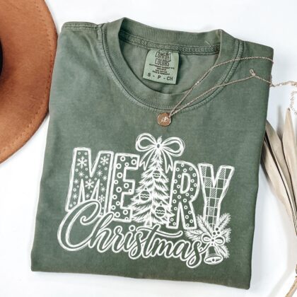 Christmas Tree Bow Tee, Holiday Graphic T-Shirt, Festive Winter Gift, Merry Christmas Shirt